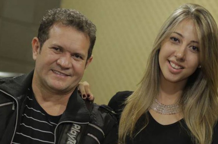 Ex-vocalista do XCalypso acusa Ximbinha de assédio: 'Dizia estar mal para me apalpar'