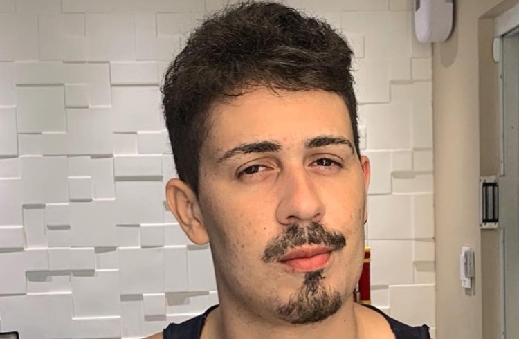 Carlinhos Maia causa revolta ao falar sobre suicídio de adolescentes: "Vai imbecil se mata"