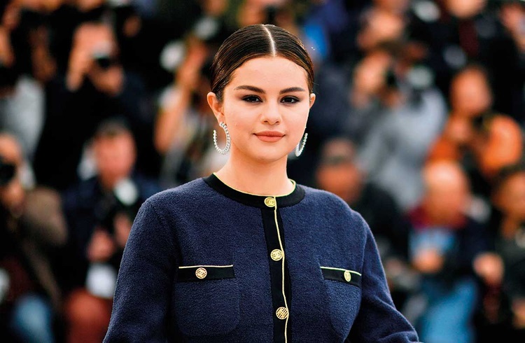 “Estou no tempo de Deus”, diz Selena Gomez sobre estar solteira