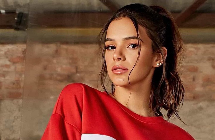 Bruna Marquezine é chamada de 'racista' e se defende