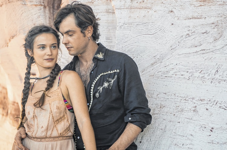 Bianca Bin e Sérgio Guizé estão morando juntos