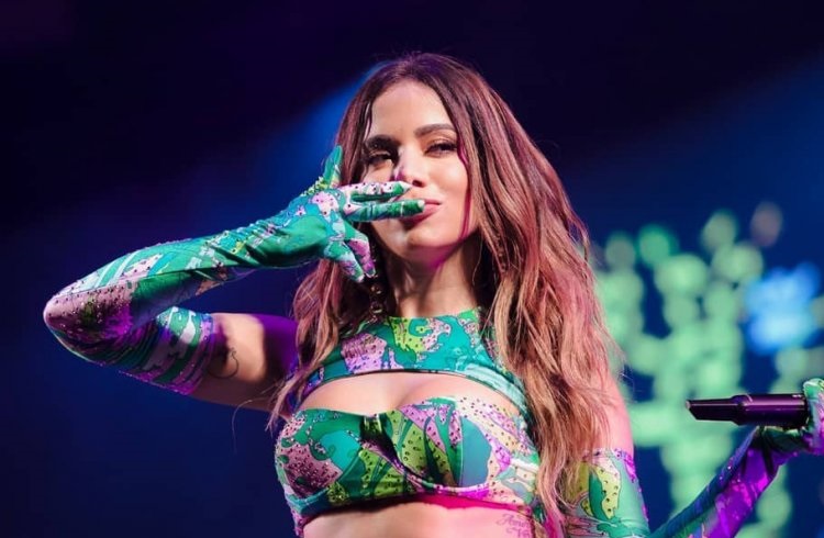 Solteira,Anitta afirma: 'Ninguém do meu nível'