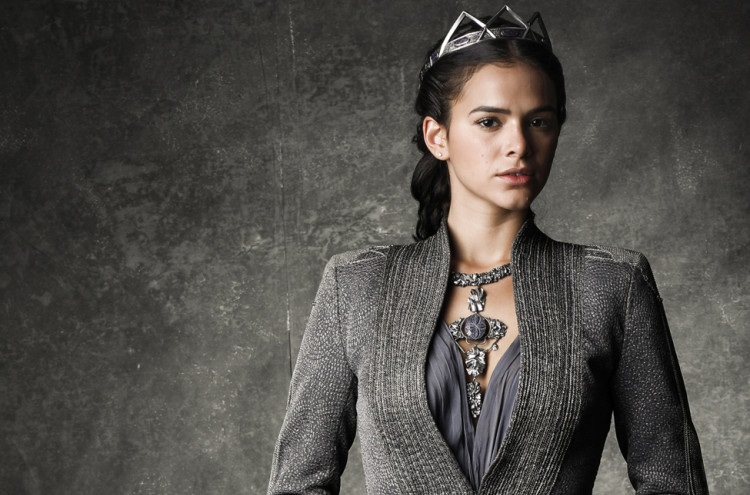 Globo pede para desativar atuação 'robô' de Marquezine em 'Deus Salve o Rei'