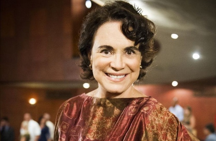 Regina Duarte se revolta com governo: 'Precisamos sabem quem é quem'