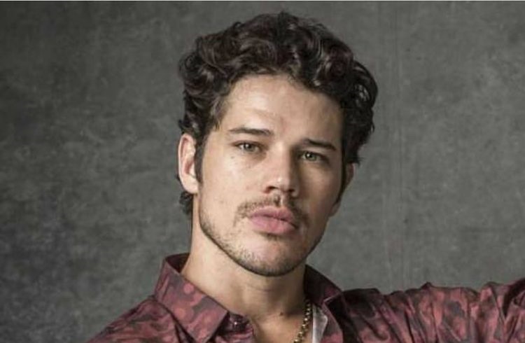 Globo desiste de demissão e escala José Loreto para novela