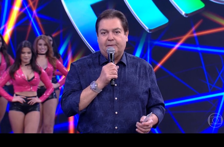 Faustão desabafa e diz que não aguenta mais tema de fim de ano da Globo