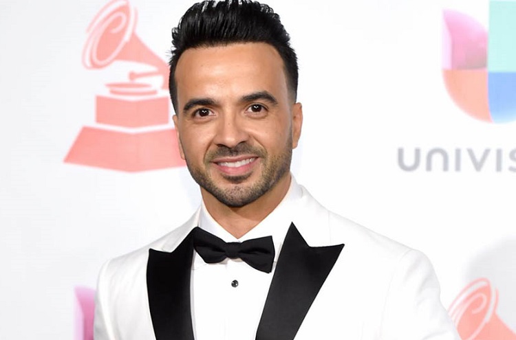 Luis Fonsi anuncia viagem ao Brasil ainda em março
