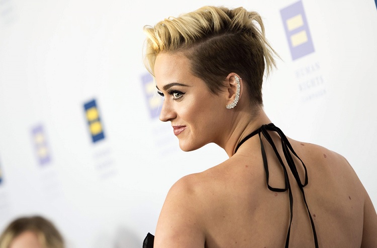 Katy Perry registra recorde com 100 milhões de seguidores no Twitter