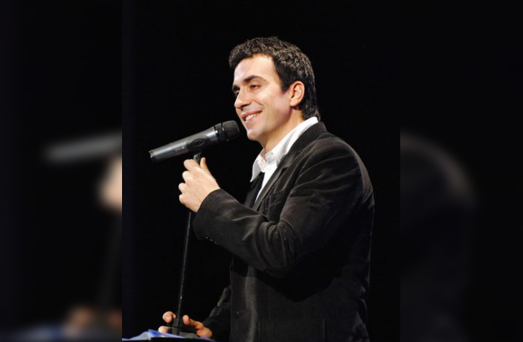 Padre Fábio de Melo rebate críticas na internet