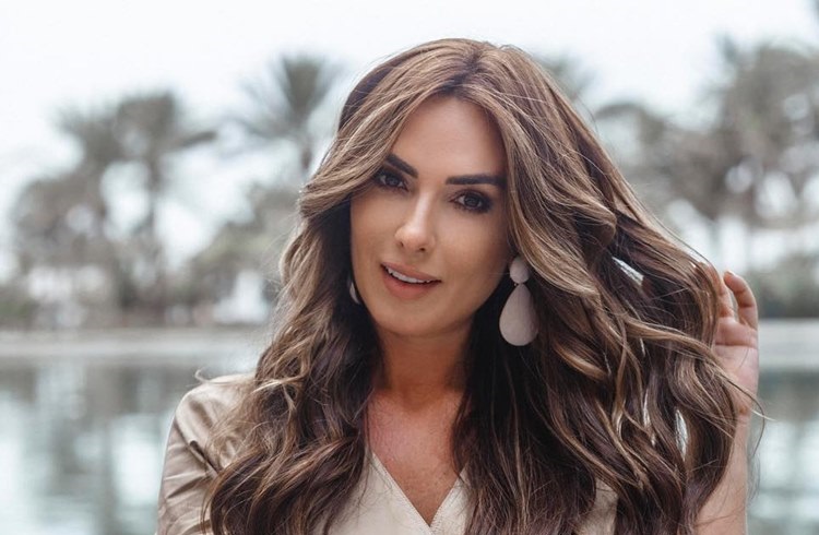 Nicole Bahls processa ex-maquiador por difamação, calúnia e injúria