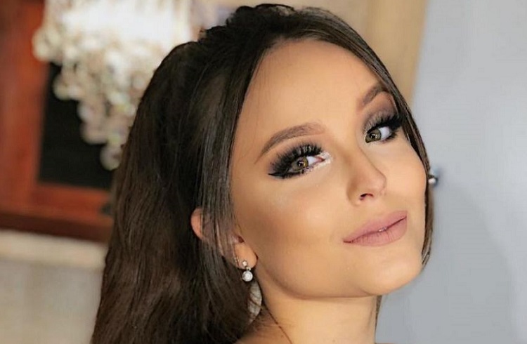 Larissa Manoela diz que pensa em morar fora do Brasi