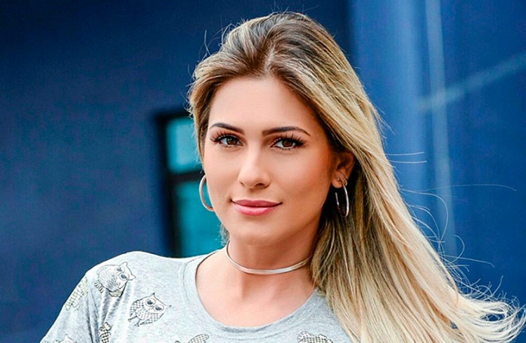 Lívia Andrade é afastada do SBT por tempo indeterminado