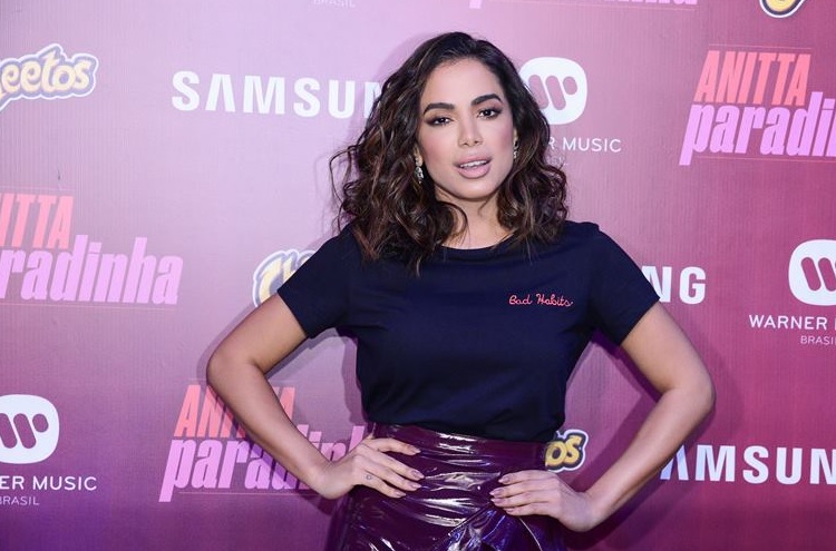 Anitta pode ter bens e passaporte bloqueados em processo de ex-empresária